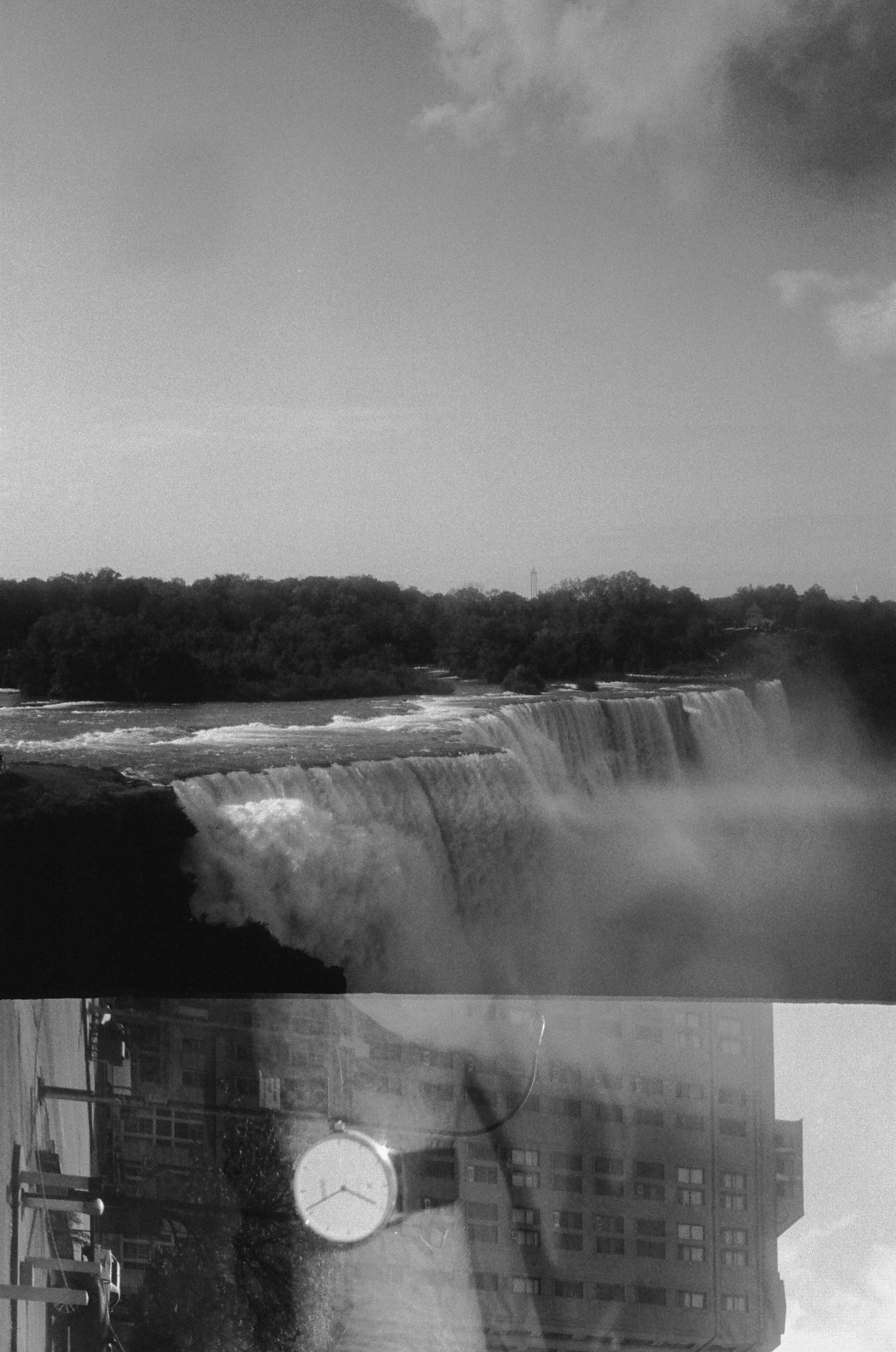 film happy surprise at niagara falls