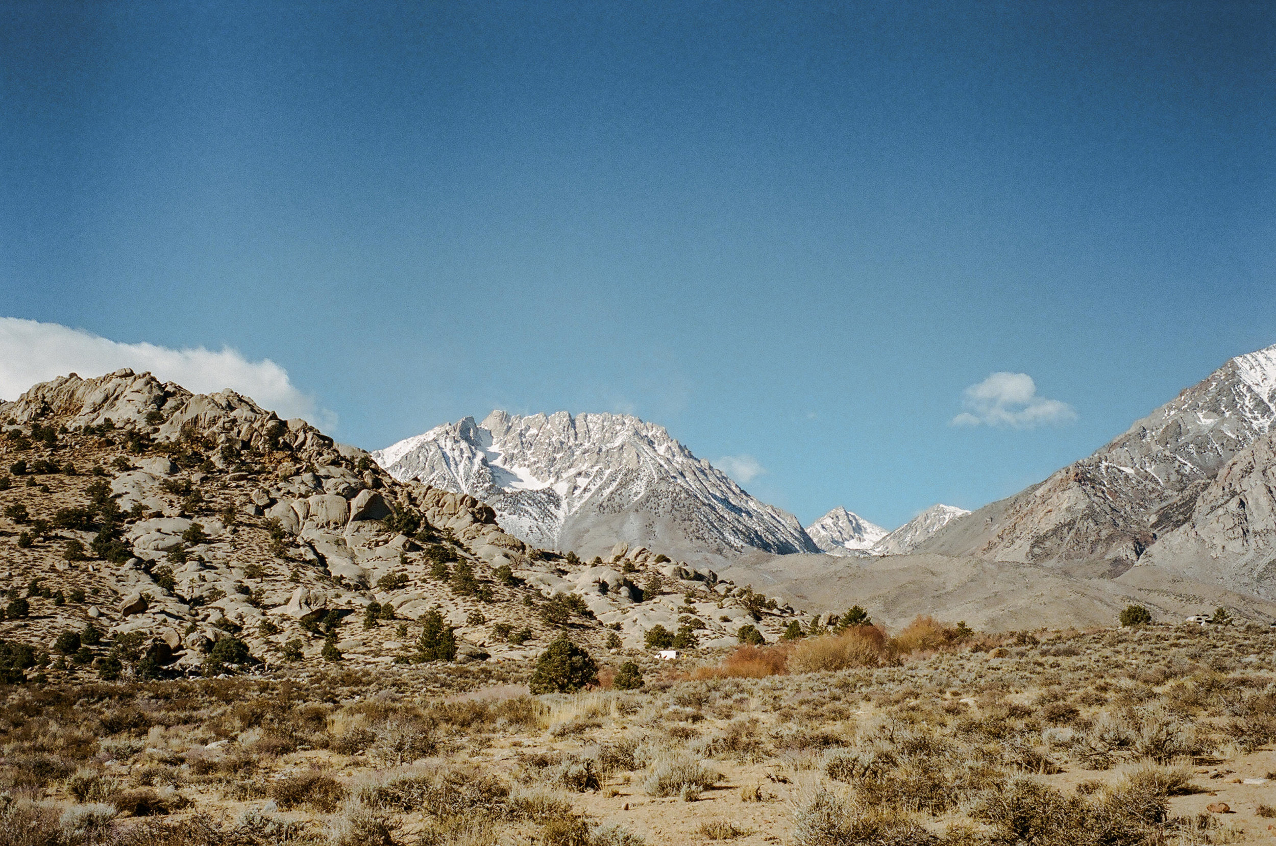 Bishop Rock Climbing the Buttermilks